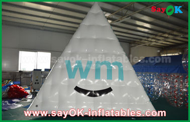 Водоустойчивый логотип пирамиды крупного плана ПВК печатая выдвиженческие раздувные продукты для события